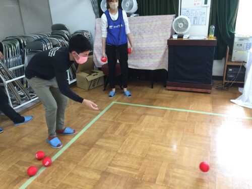 ボッチャで力加減を練習