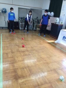 ボッチャで力加減を練習
